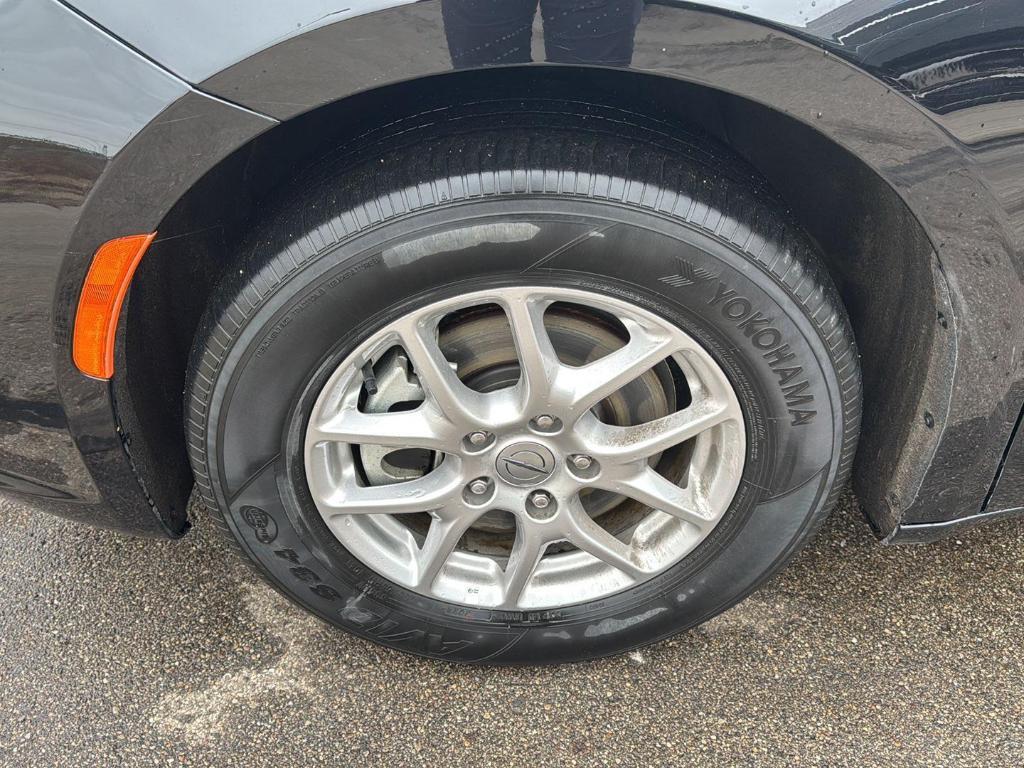 used 2025 Chrysler Pacifica car, priced at $32,989