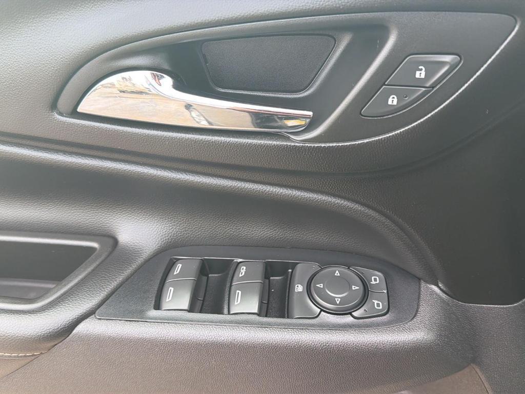 used 2019 Chevrolet Equinox car, priced at $12,989