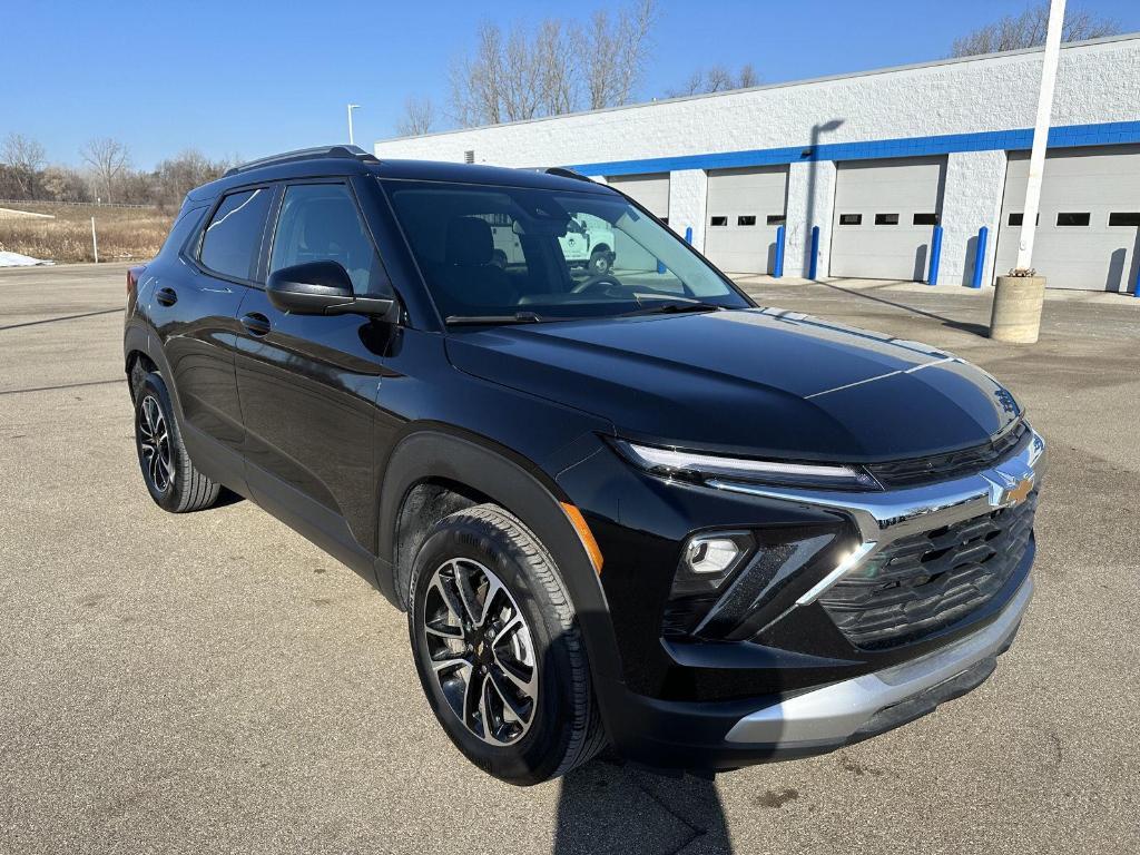 used 2025 Chevrolet TrailBlazer car, priced at $23,475