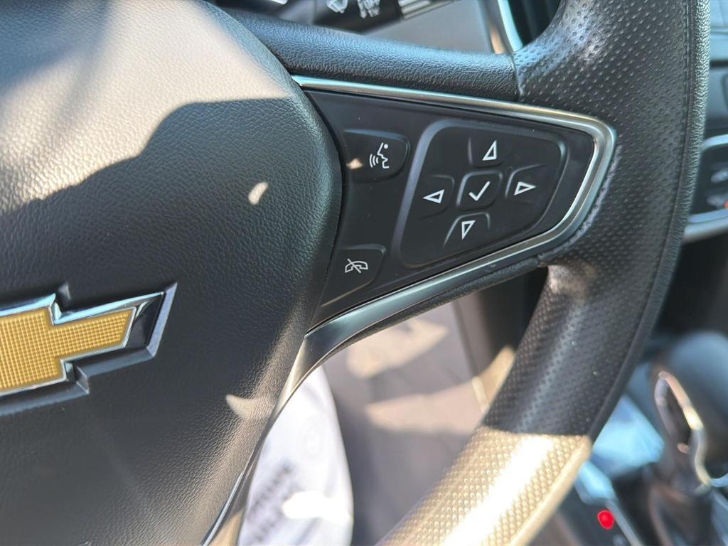 used 2023 Chevrolet Equinox car, priced at $17,489