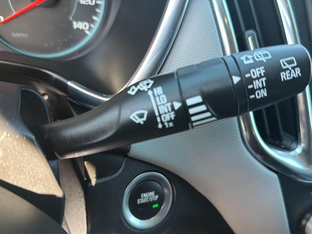 used 2023 Chevrolet Equinox car, priced at $17,489