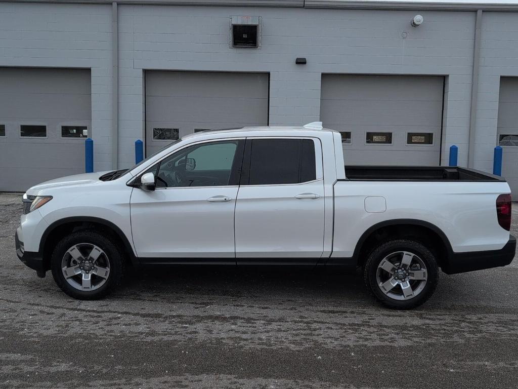 used 2025 Honda Ridgeline car, priced at $38,989