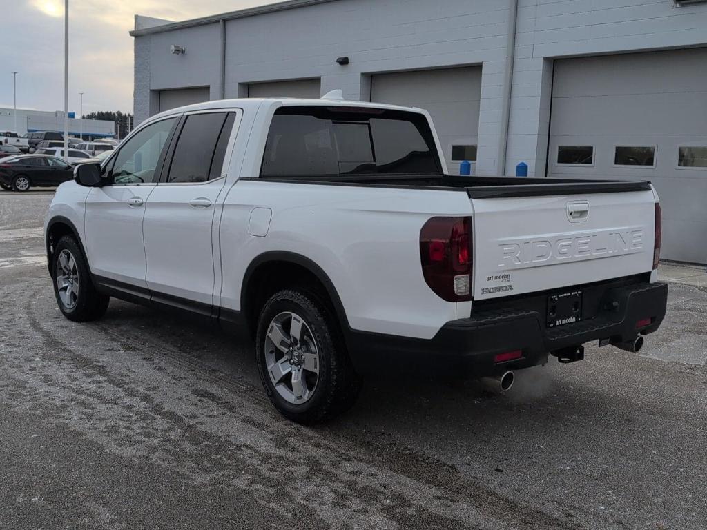 used 2025 Honda Ridgeline car, priced at $38,989