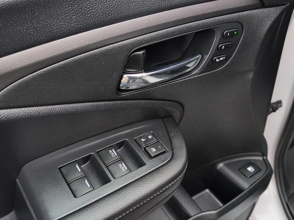 used 2025 Honda Ridgeline car, priced at $38,989