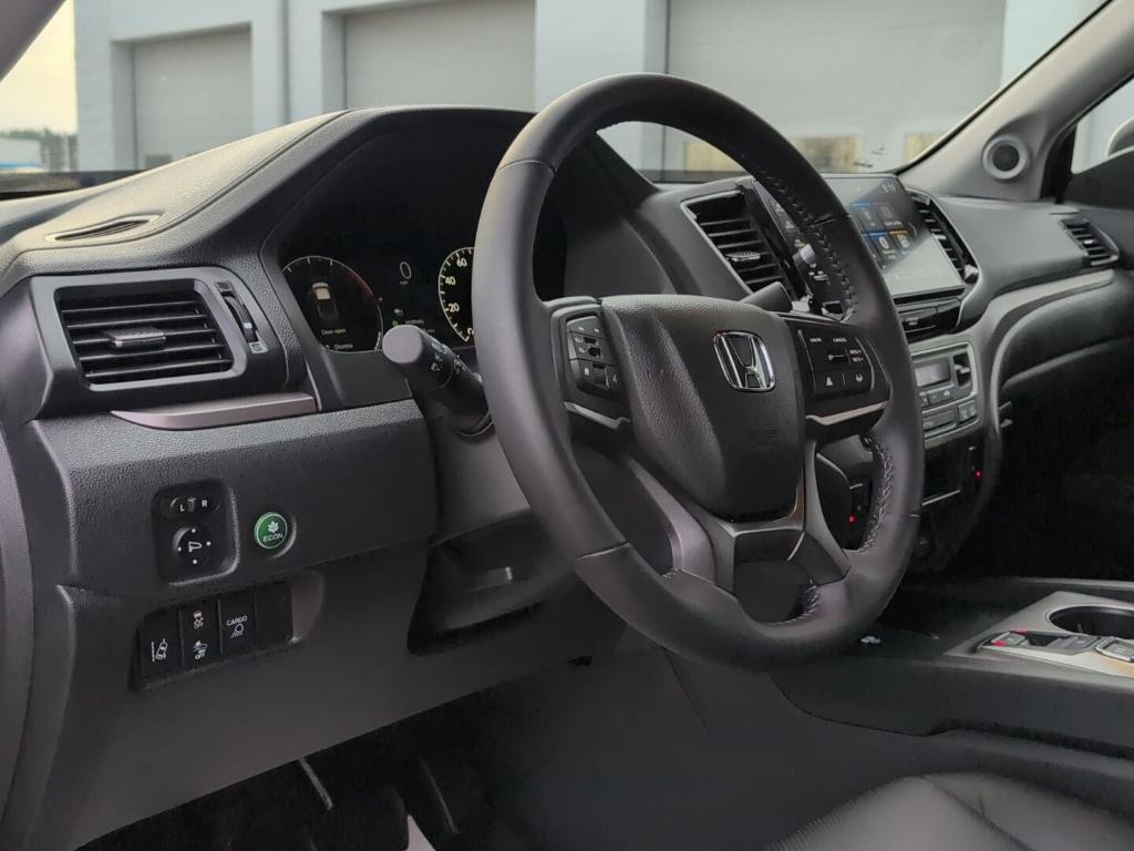 used 2025 Honda Ridgeline car, priced at $38,989