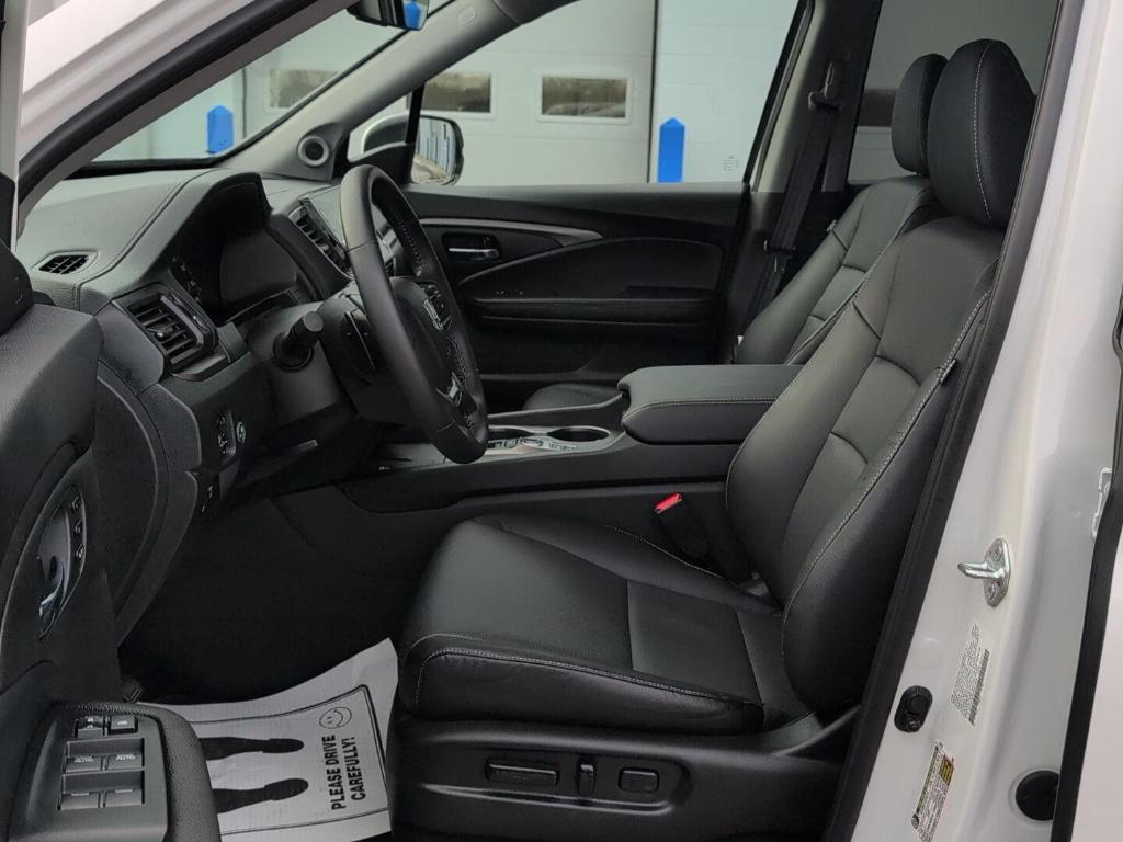 used 2025 Honda Ridgeline car, priced at $38,989