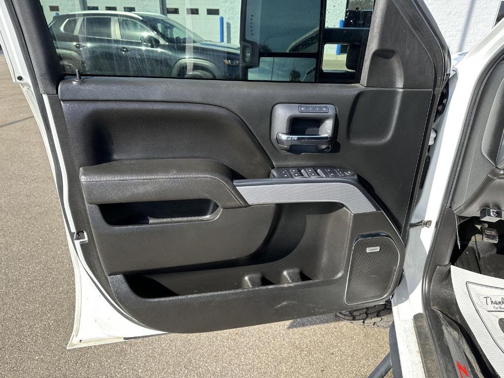 used 2016 Chevrolet Silverado 2500 car, priced at $32,989