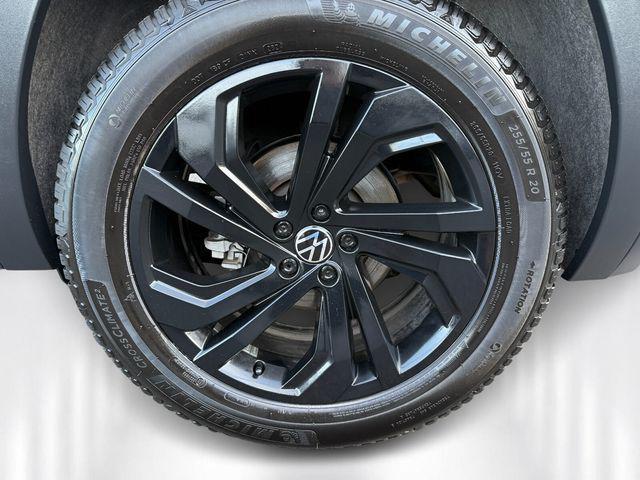 used 2020 Volkswagen Atlas Cross Sport car, priced at $25,999