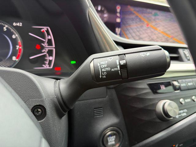 used 2021 Lexus ES 250 car, priced at $30,999