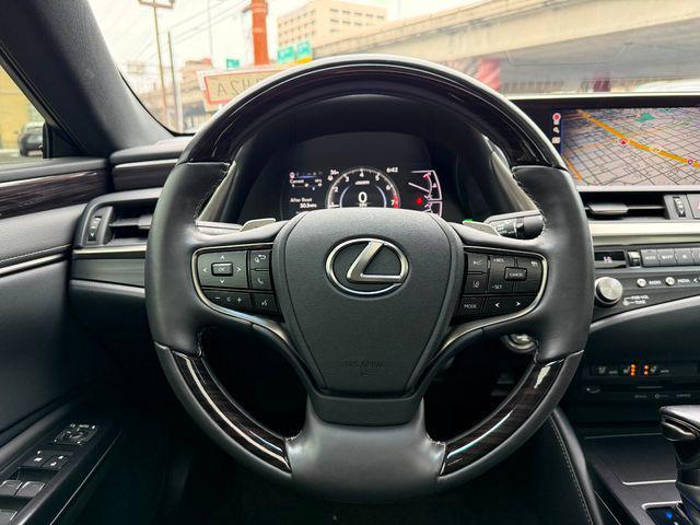 used 2021 Lexus ES 250 car, priced at $30,999