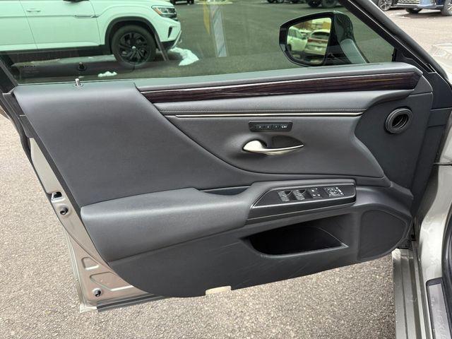 used 2021 Lexus ES 250 car, priced at $30,999