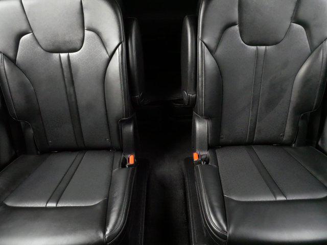 used 2023 Kia Sorento car, priced at $25,987