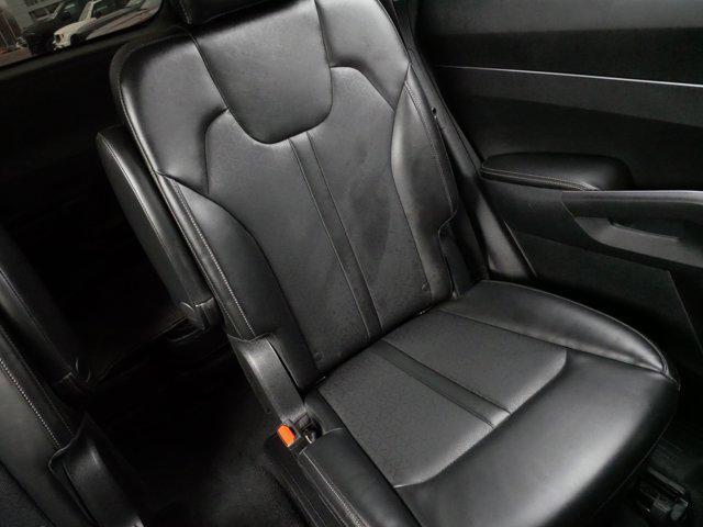 used 2023 Kia Sorento car, priced at $25,987