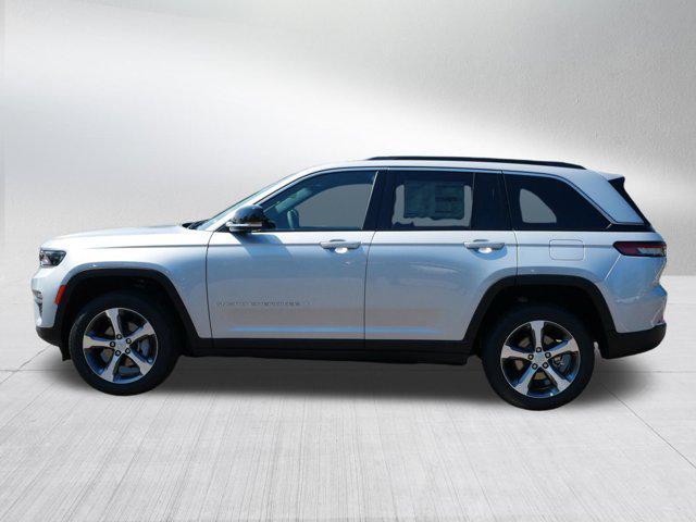 new 2025 Jeep Grand Cherokee car, priced at $44,389