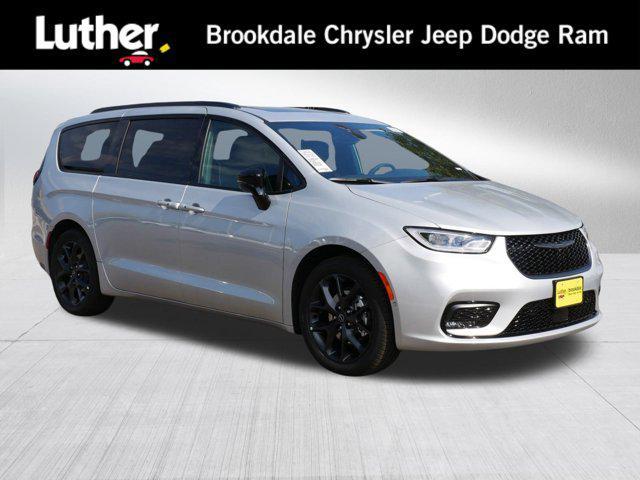new 2026 Chrysler Pacifica car, priced at $46,384