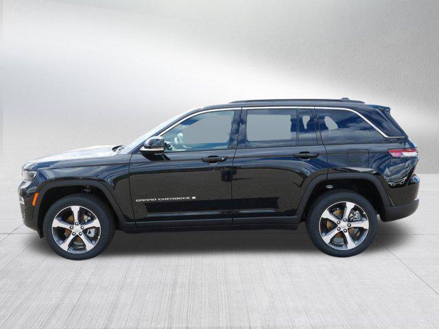 new 2025 Jeep Grand Cherokee car, priced at $49,522