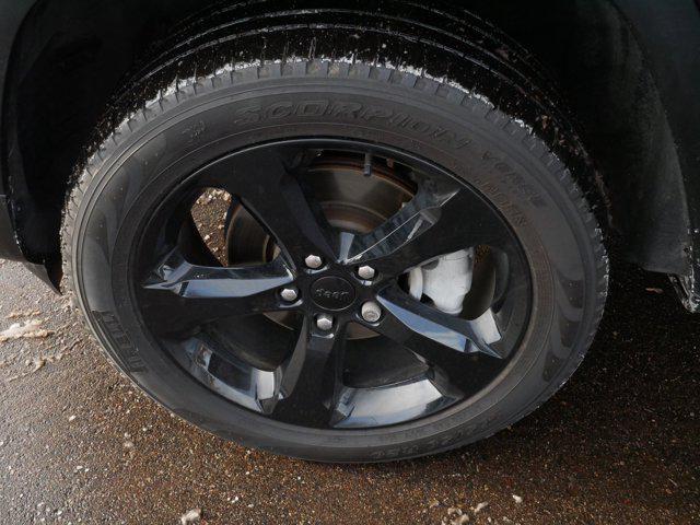 used 2023 Jeep Grand Cherokee car, priced at $31,998