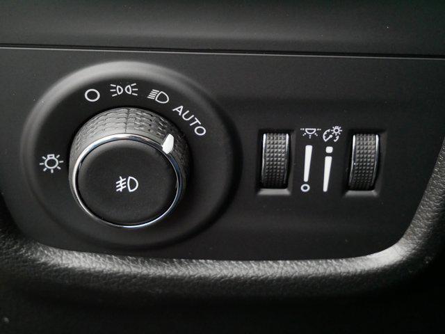 new 2025 Jeep Grand Cherokee car, priced at $43,628