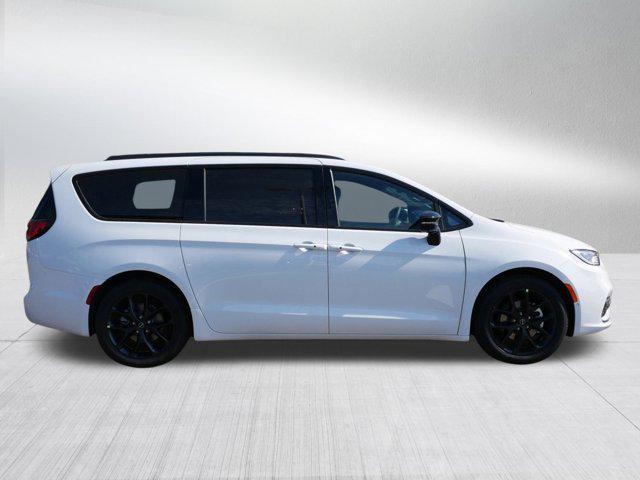 new 2026 Chrysler Pacifica car, priced at $47,284