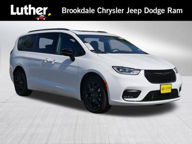 new 2026 Chrysler Pacifica car, priced at $44,208