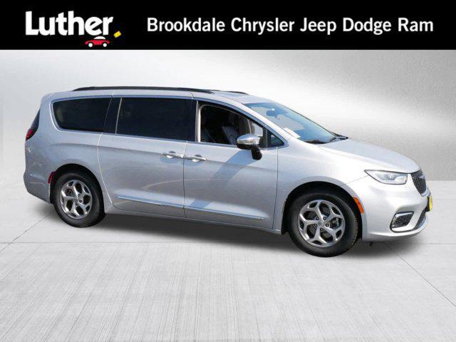 used 2023 Chrysler Pacifica car, priced at $29,498