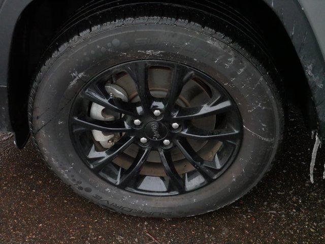 used 2023 Jeep Cherokee car, priced at $22,598