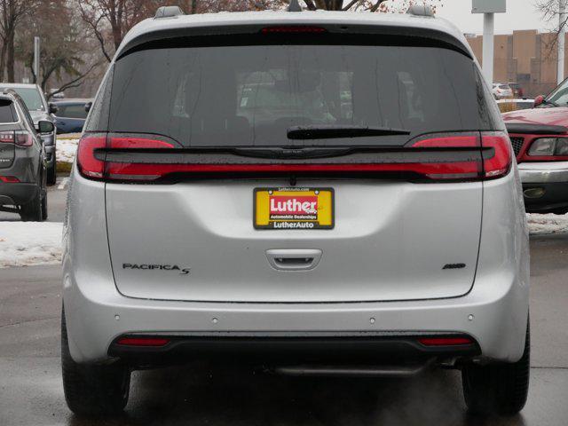 new 2026 Chrysler Pacifica car, priced at $44,568