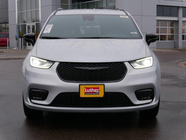 new 2026 Chrysler Pacifica car, priced at $44,568