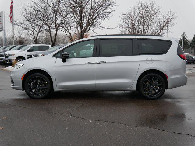 new 2026 Chrysler Pacifica car, priced at $44,568