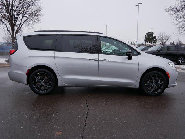 new 2026 Chrysler Pacifica car, priced at $44,568
