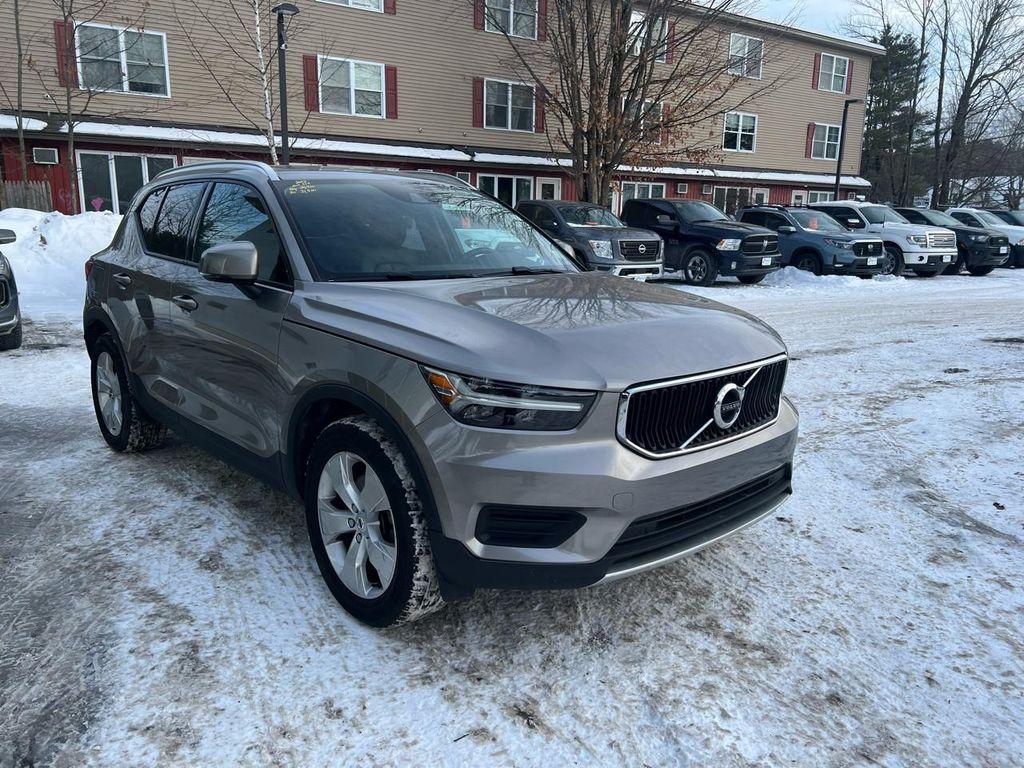 used 2022 Volvo XC40 car, priced at $21,990