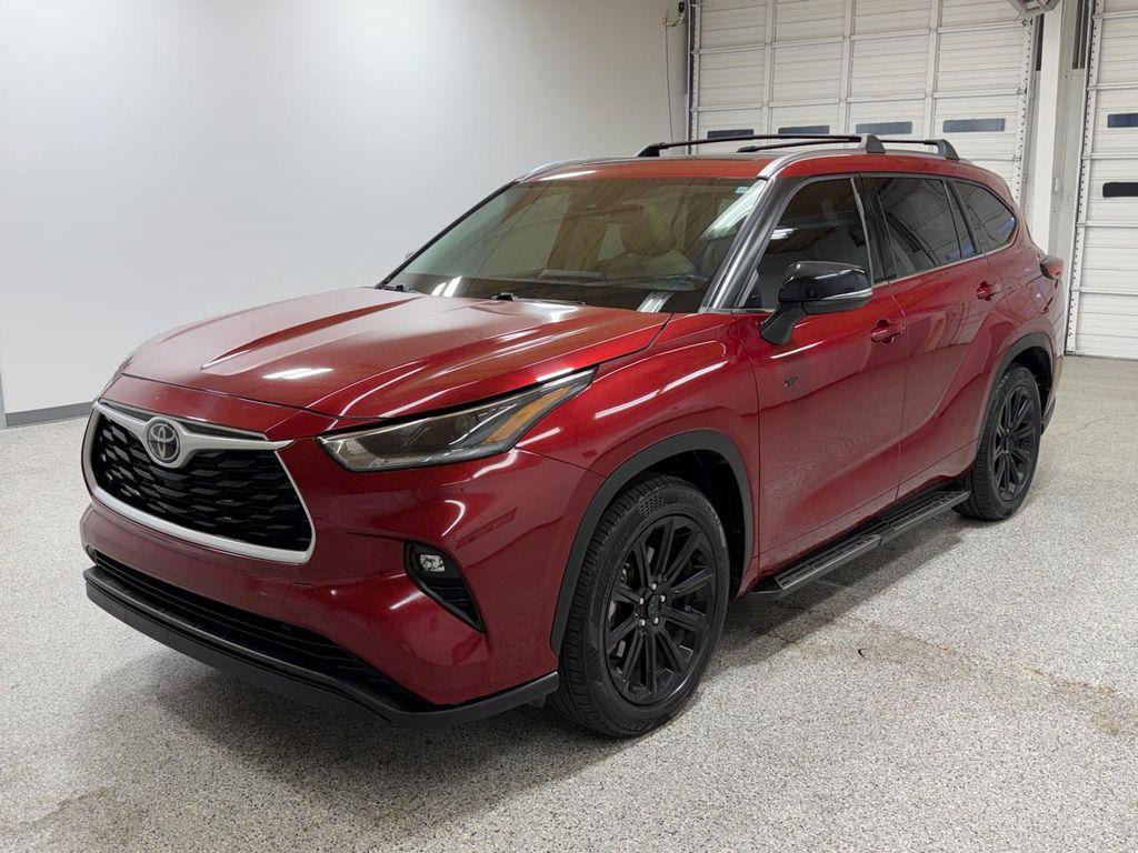 used 2021 Toyota Highlander car, priced at $27,000
