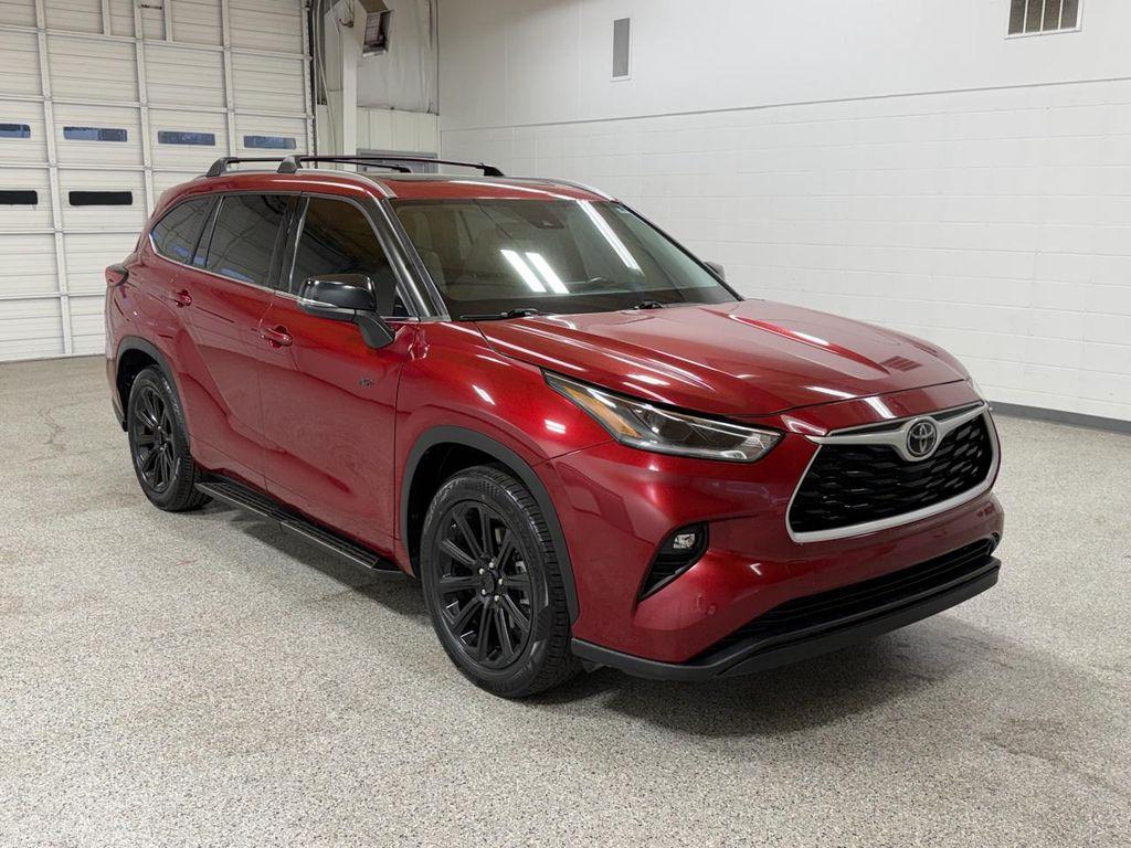 used 2021 Toyota Highlander car, priced at $27,000