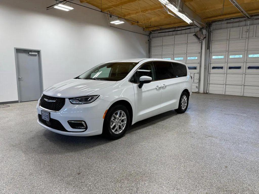 used 2023 Chrysler Pacifica car, priced at $25,000