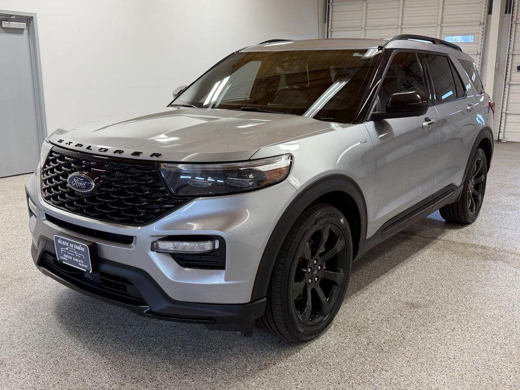 used 2023 Ford Explorer car, priced at $29,000