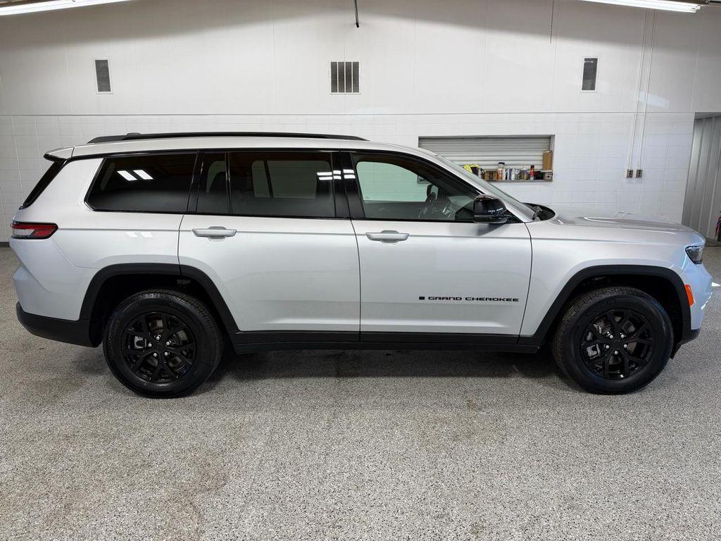 used 2024 Jeep Grand Cherokee L car, priced at $31,000
