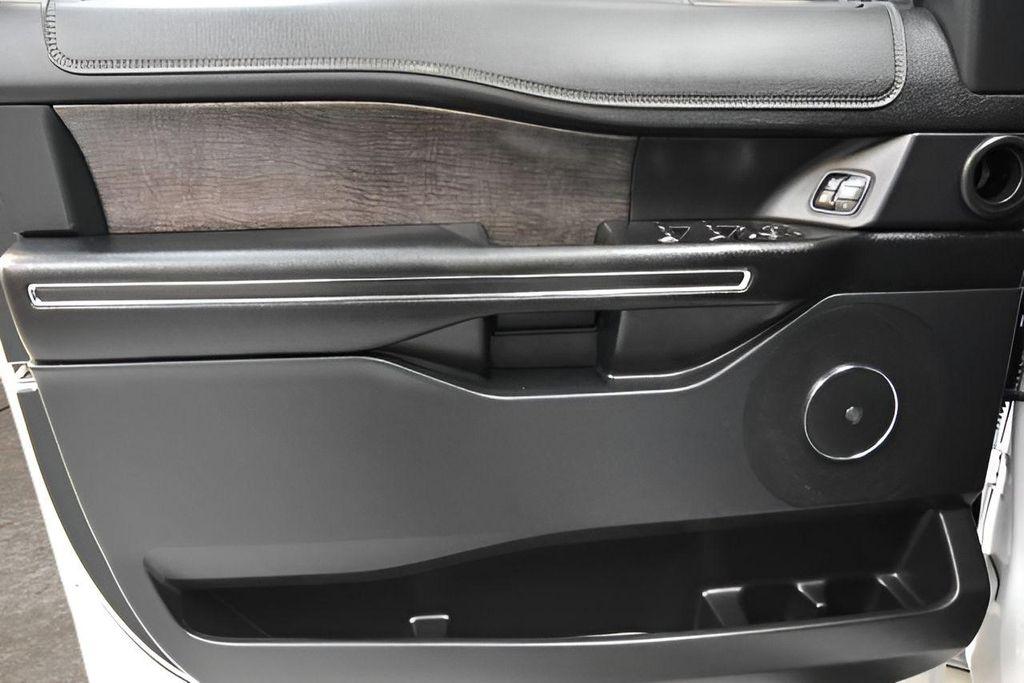 used 2021 Ford Expedition car, priced at $28,998