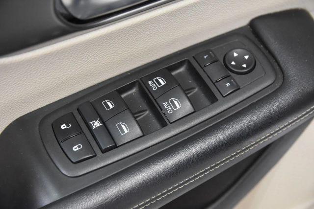 used 2023 Chrysler Pacifica car, priced at $21,500