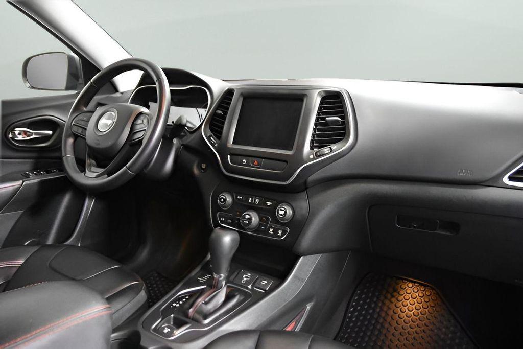 used 2019 Jeep Cherokee car, priced at $19,995