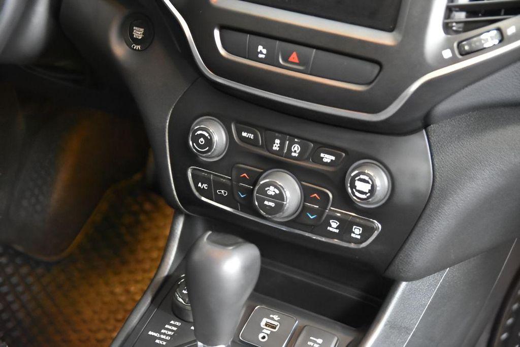 used 2019 Jeep Cherokee car, priced at $19,995