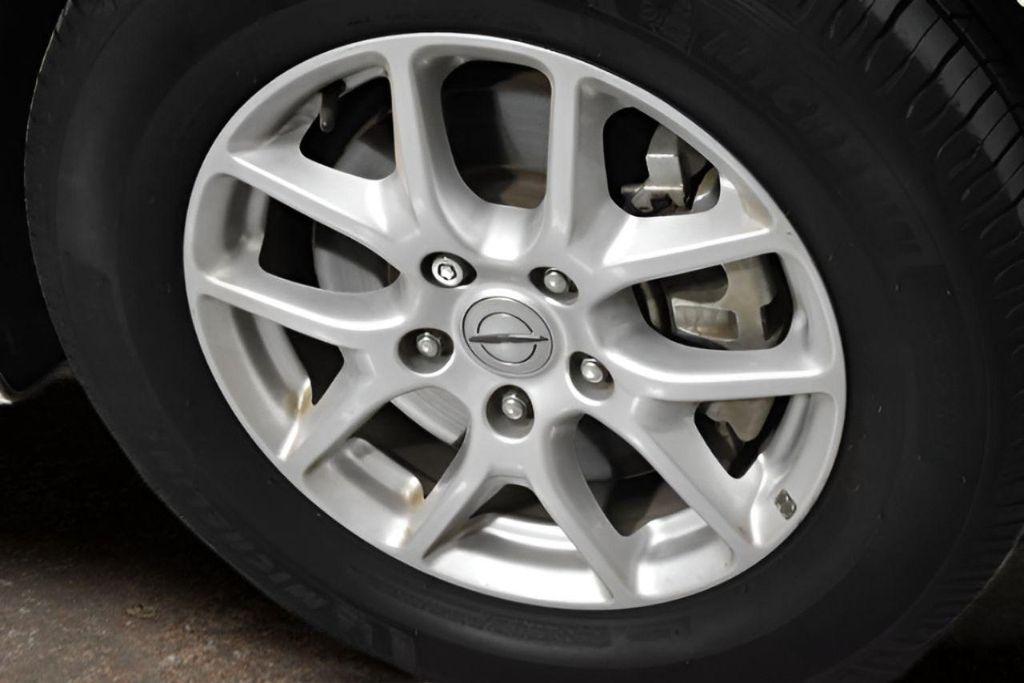 used 2023 Chrysler Pacifica car, priced at $21,220
