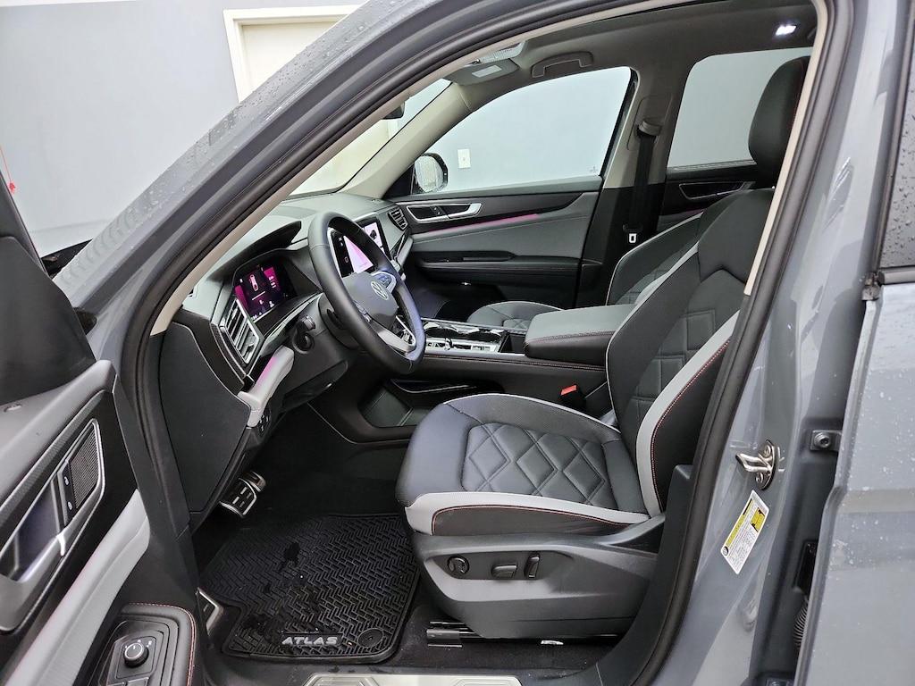 used 2025 Volkswagen Atlas car, priced at $40,998