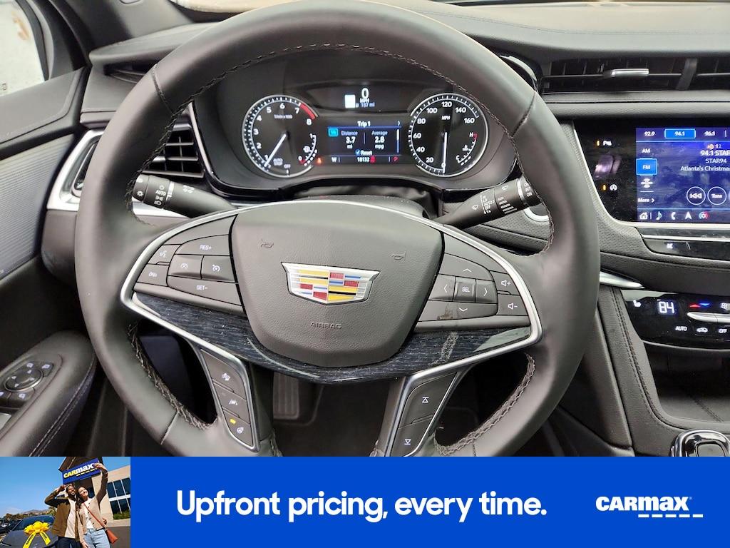 used 2025 Cadillac XT5 car, priced at $37,998