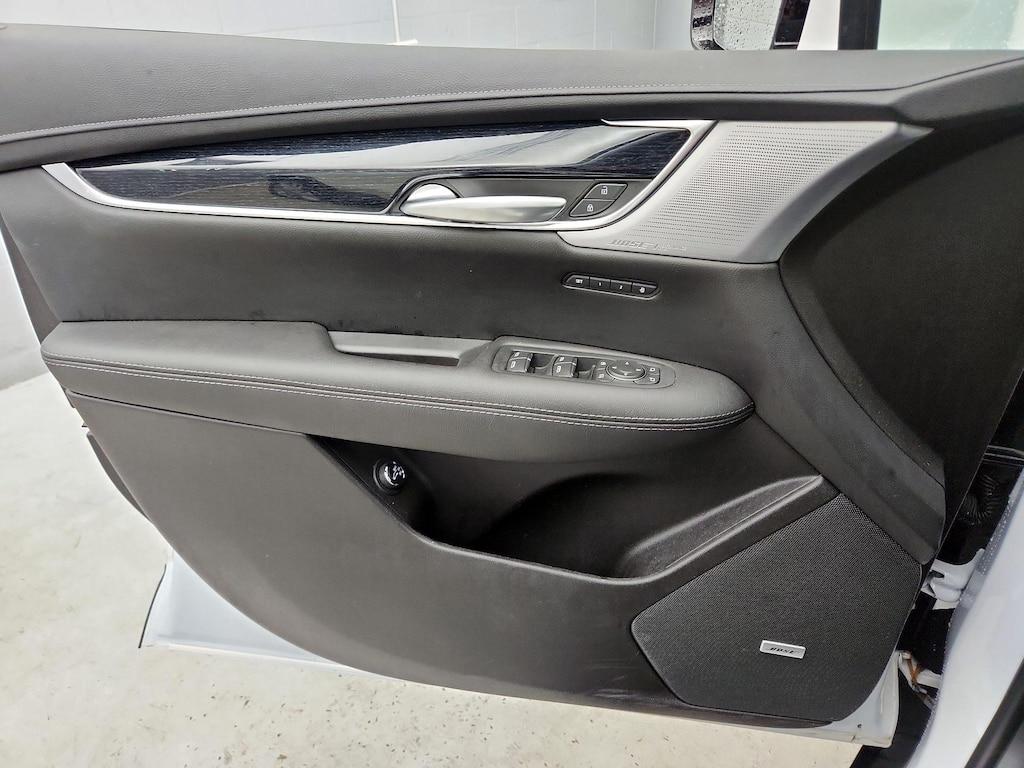 used 2025 Cadillac XT5 car, priced at $37,998