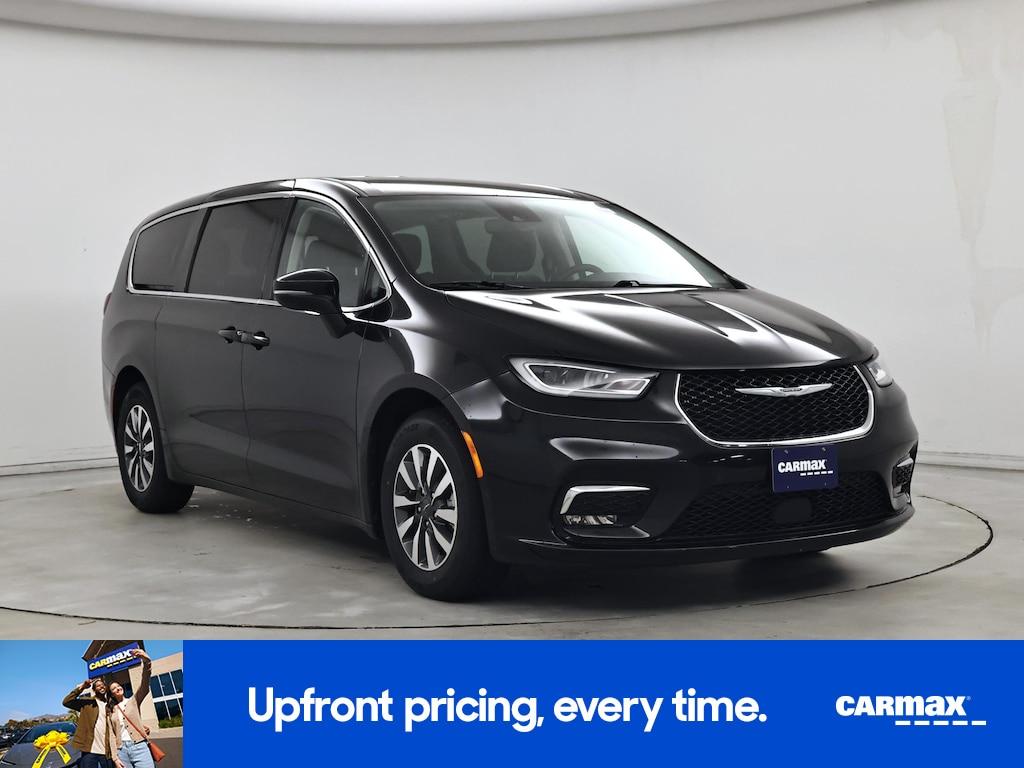 used 2023 Chrysler Pacifica Hybrid car, priced at $25,998