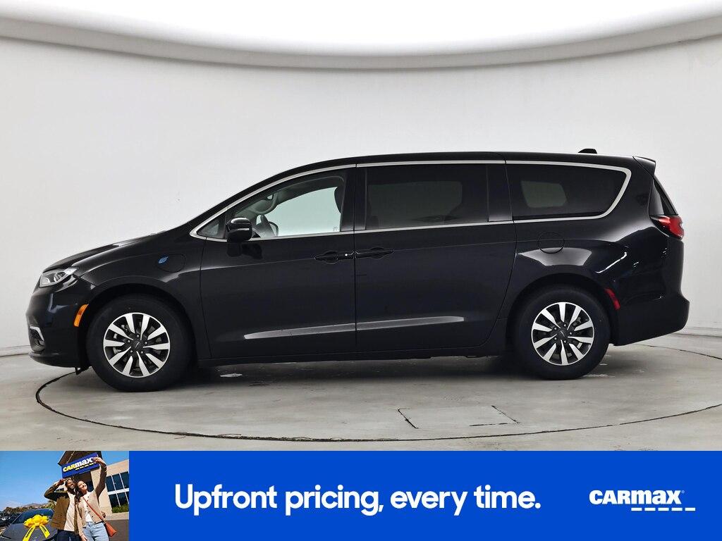 used 2023 Chrysler Pacifica Hybrid car, priced at $25,998