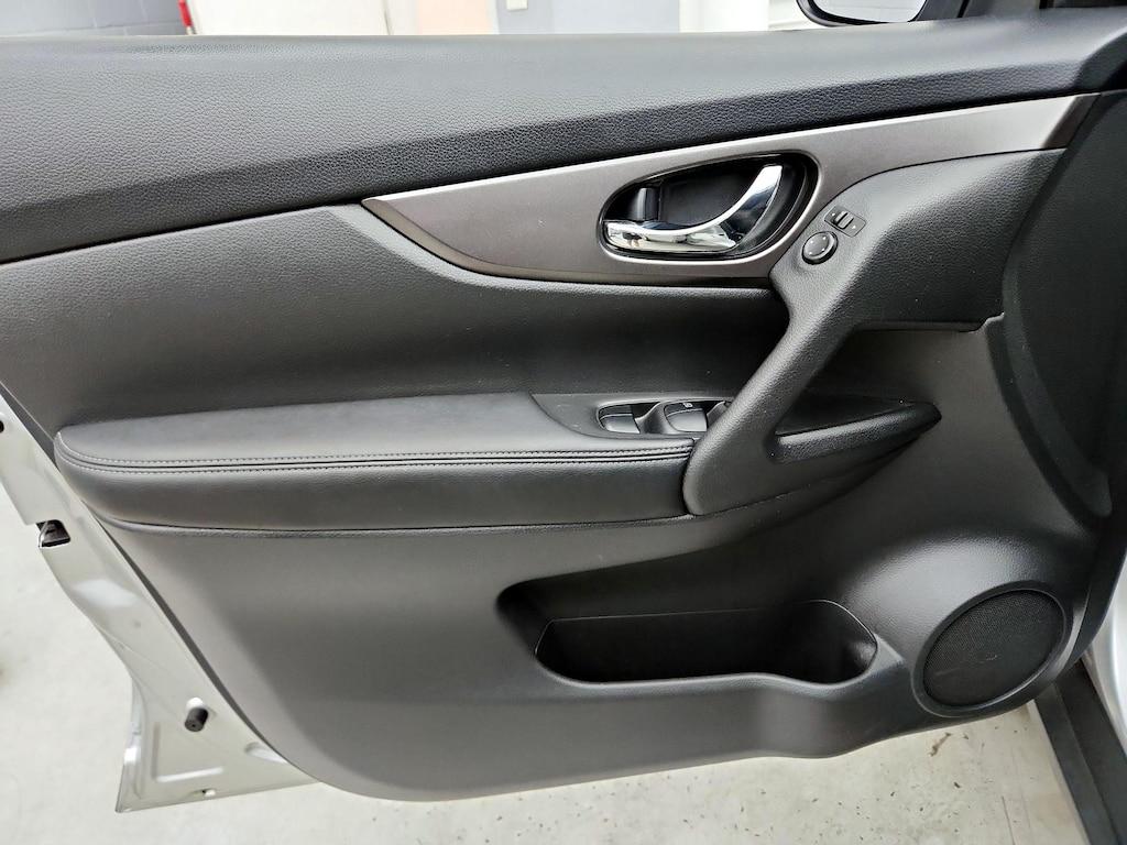 used 2015 Nissan Rogue car, priced at $12,998