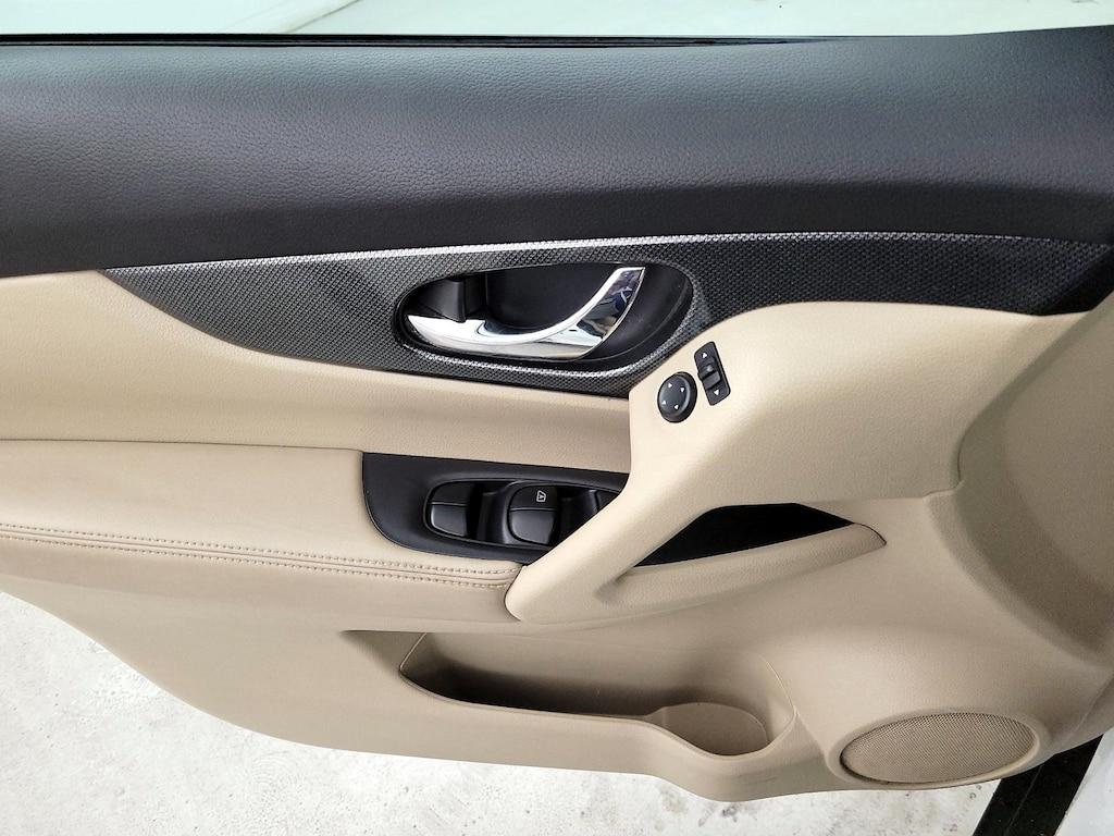 used 2015 Nissan Rogue car, priced at $13,599