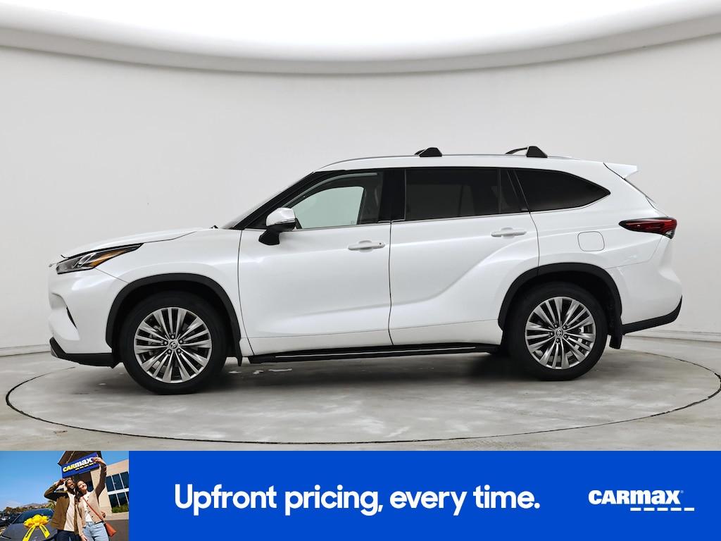 used 2022 Toyota Highlander Hybrid car, priced at $43,998