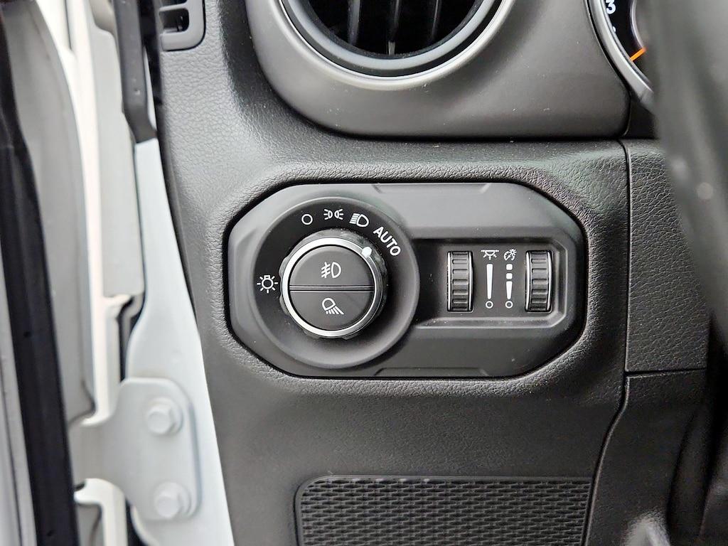 used 2021 Jeep Gladiator car, priced at $29,998